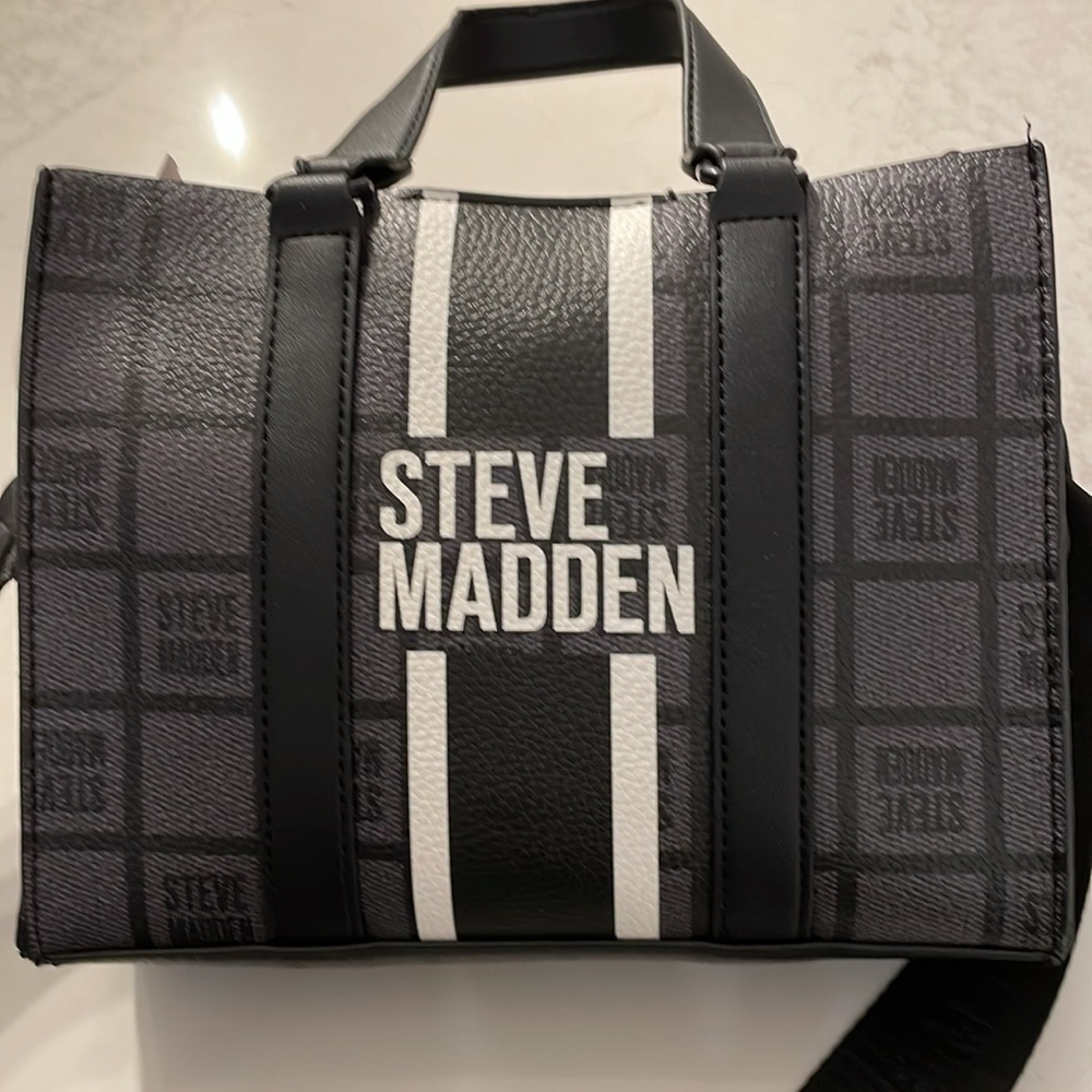 87. Steve Madden Crossbody NWT black, white, grey bag